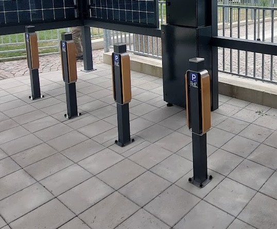 OPĚRNÝ STOJAN NA KOLO S DŘEVĚNÝM OBLOŽENÍM – METALEAN BASIC