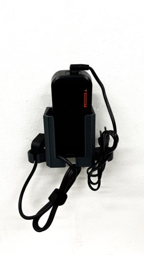 Univerzální držák nabíjecího zdroje pro elektrokola